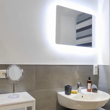 Modernes Apartment Mit Queensize-Bett, Netflix, Kueche, Erdgeschoss, Naehe Ameos Klinik Aschersleben Exterior photo