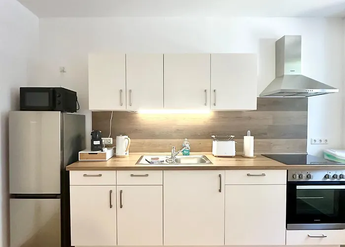 Modernes Apartment Mit Queensize-Bett, Netflix, Kueche, Erdgeschoss, Naehe Ameos Klinik