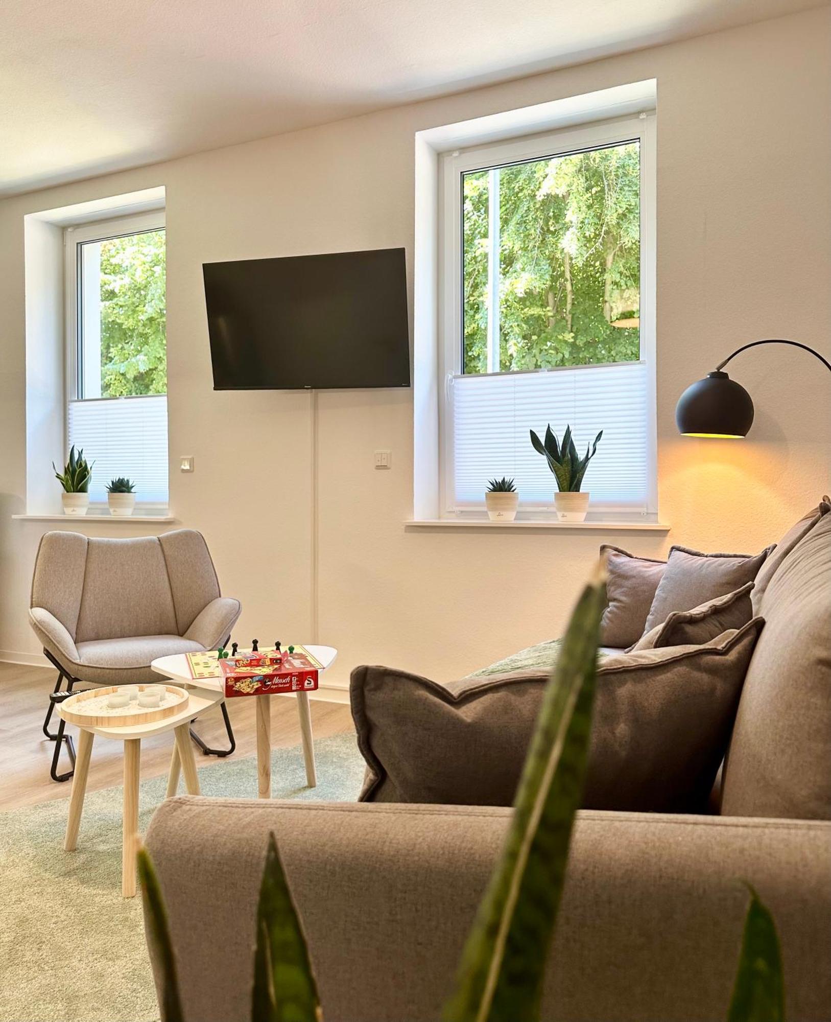 Modernes Mit Queensize-bett, Netflix, Kueche, Erdgeschoss, Naehe Ameos Klinik *